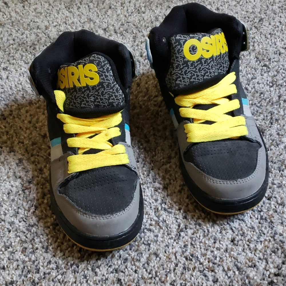 Osiris size 4 boys shoes
